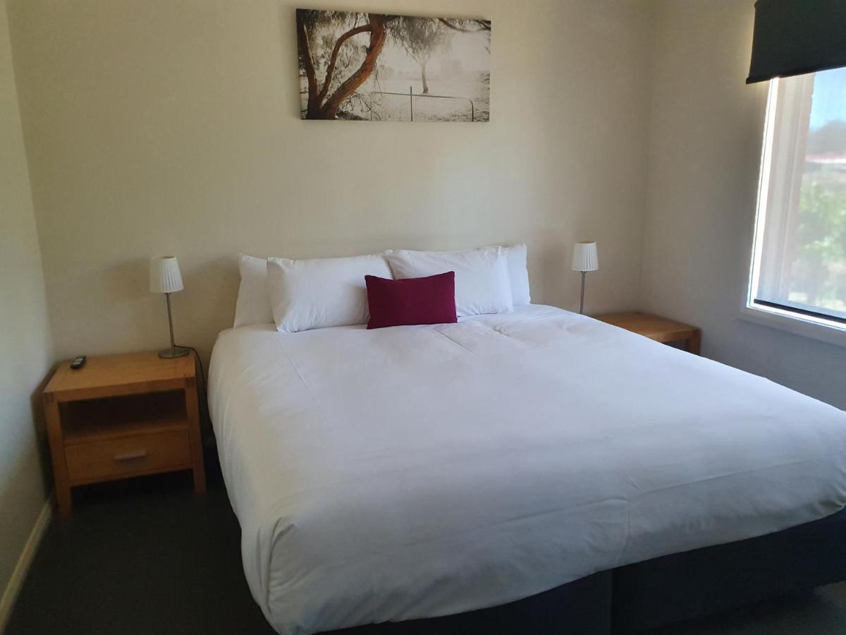 Comfort Inn Bishops Lodge Hay Kültér fotó