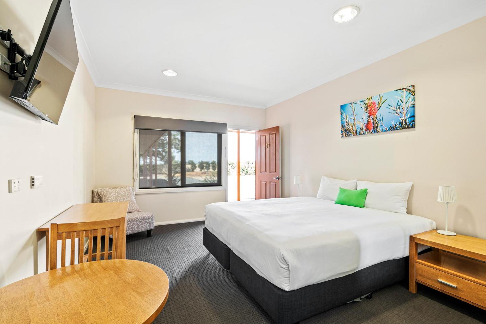 Comfort Inn Bishops Lodge Hay Kültér fotó