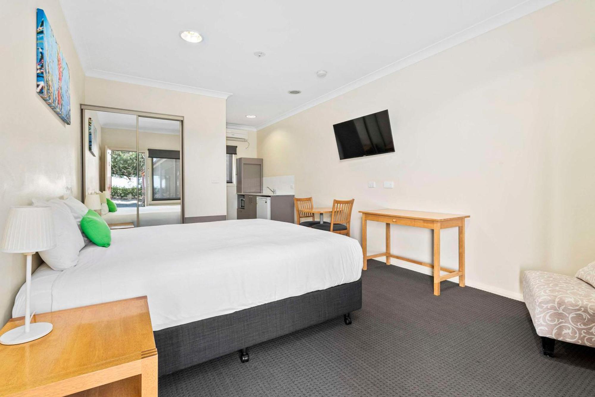 Comfort Inn Bishops Lodge Hay Kültér fotó