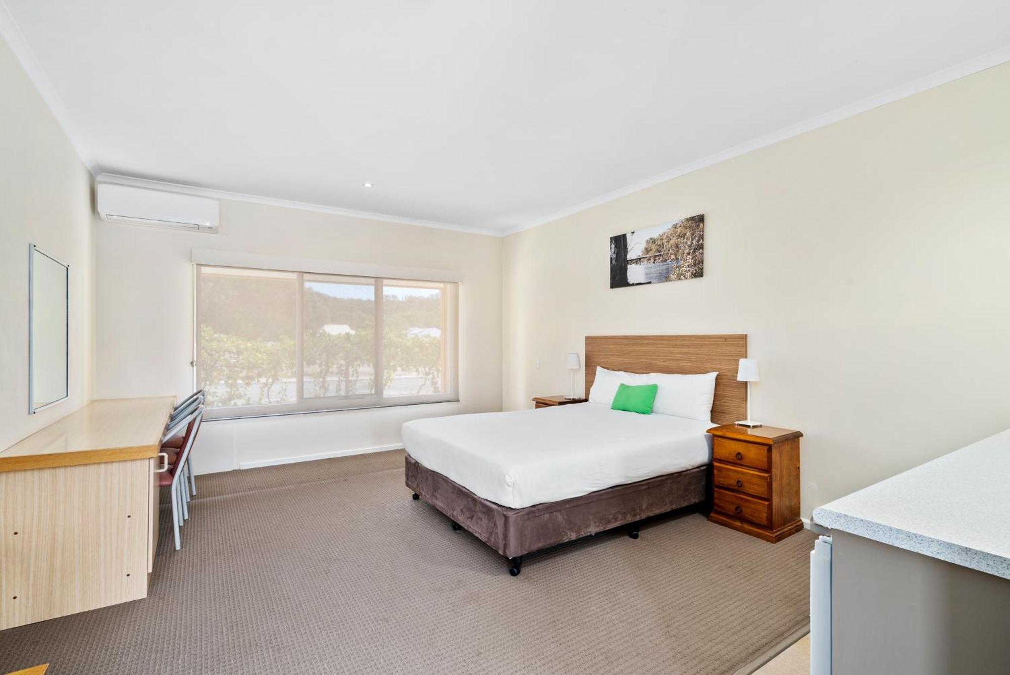 Comfort Inn Bishops Lodge Hay Kültér fotó