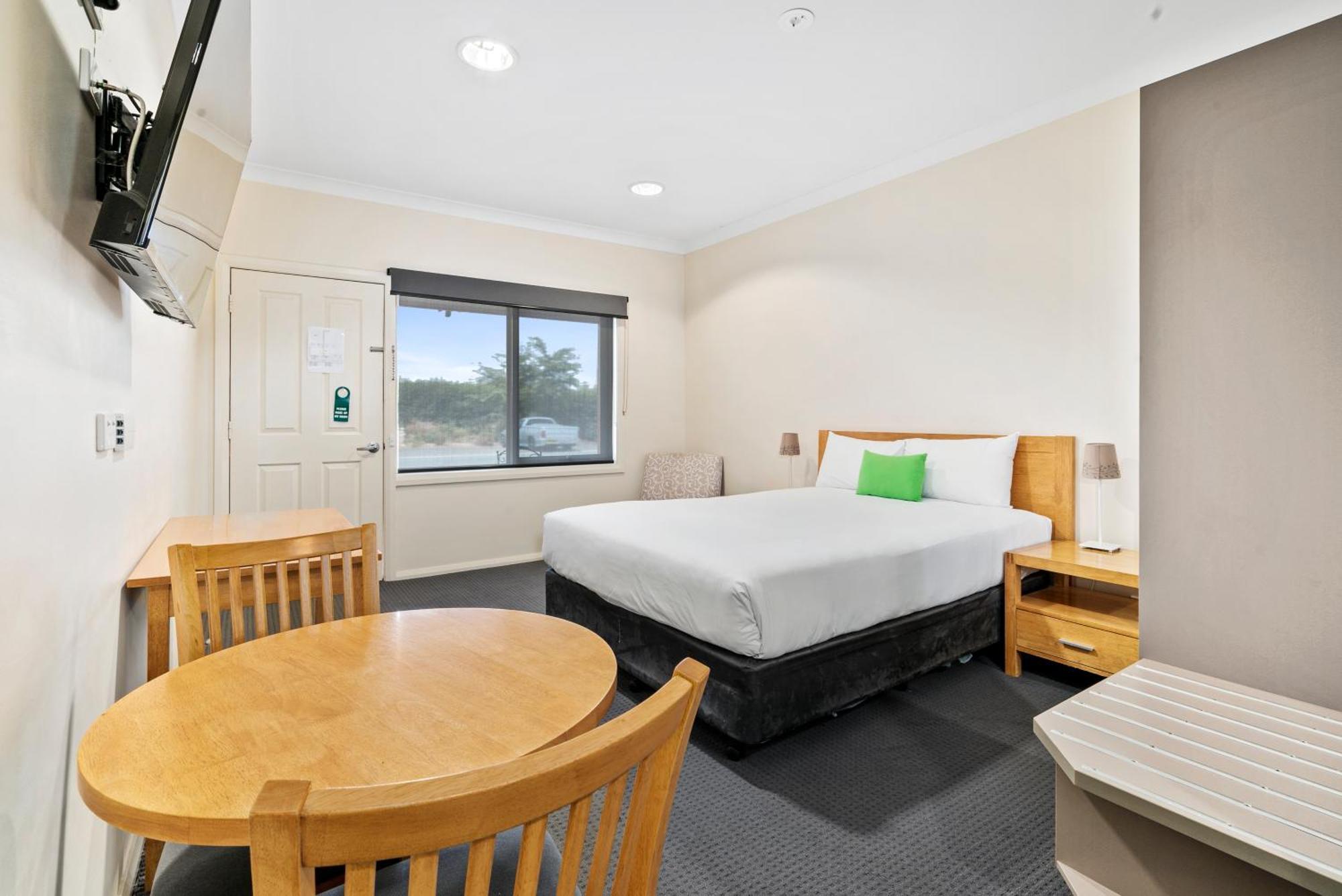 Comfort Inn Bishops Lodge Hay Kültér fotó