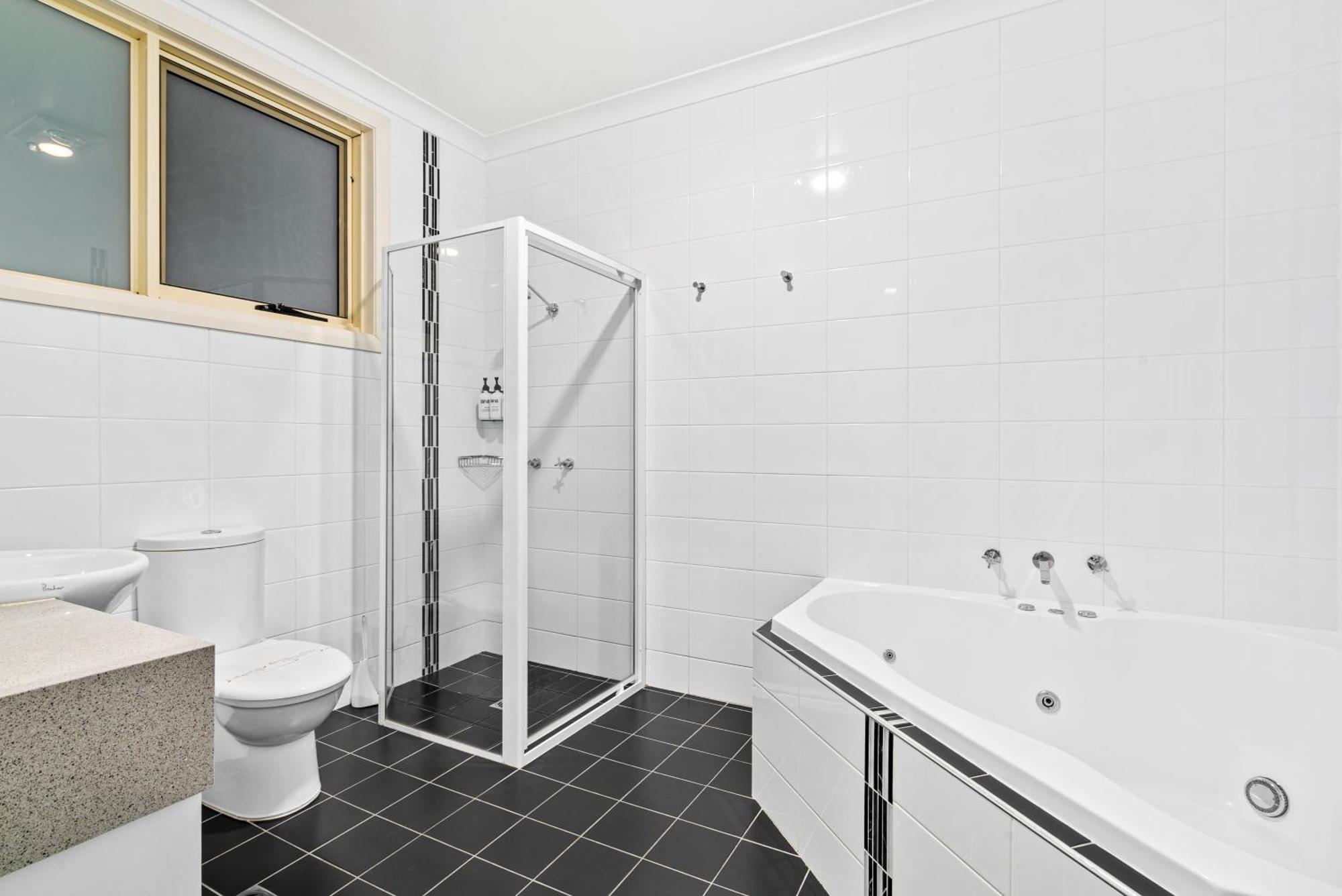 Comfort Inn Bishops Lodge Hay Kültér fotó